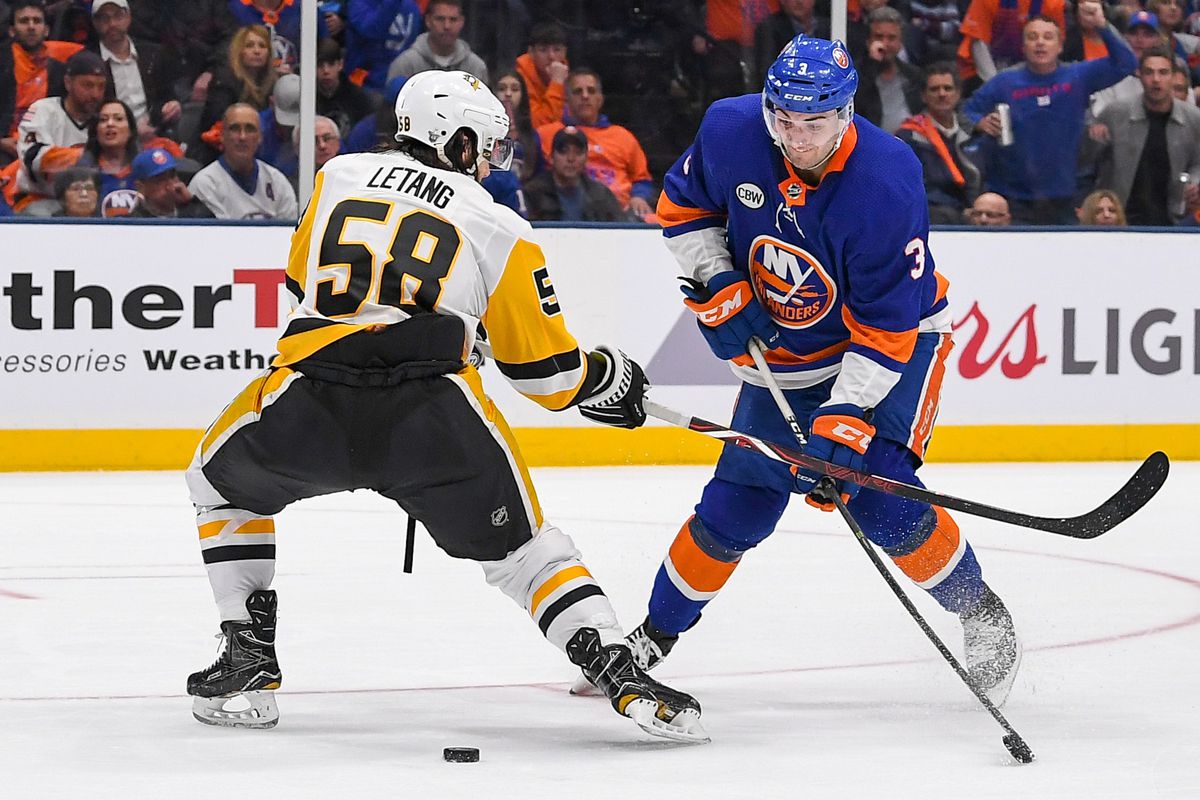 NHL: Stanley Cup Playoffs-Pittsburgh Penguins at New York Islanders