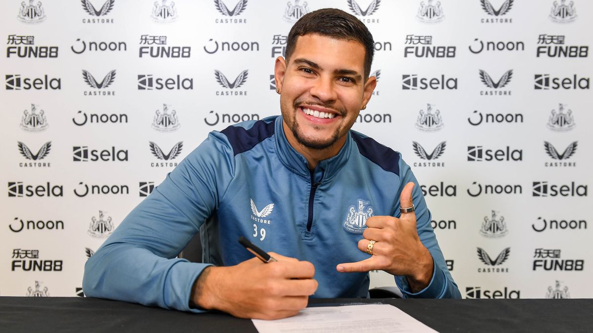 Bruno Guimaraes Signs a New Contract at Newcastle United