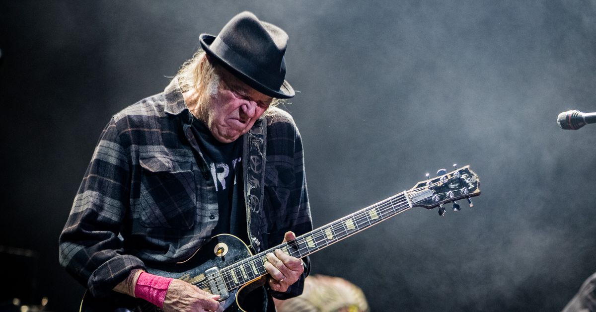 Neil Young won’t change Spotify’s mind about Joe Rogan – Vox.com