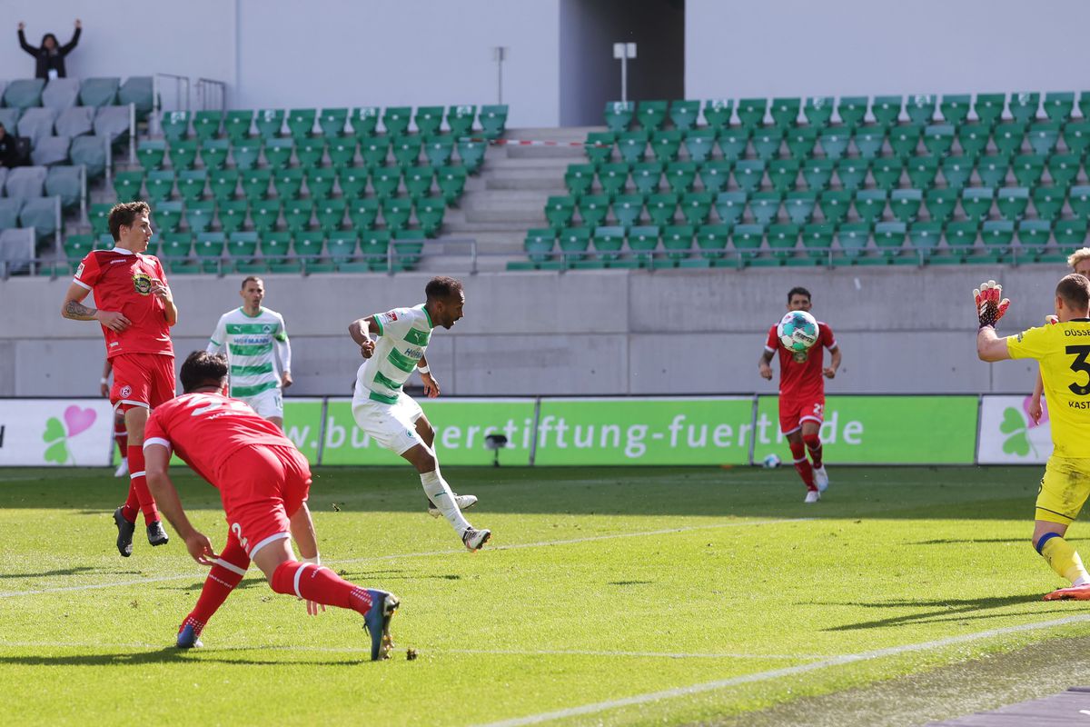 SpVgg Greuther Fürth v Fortuna Düsseldorf - Second Bundesliga