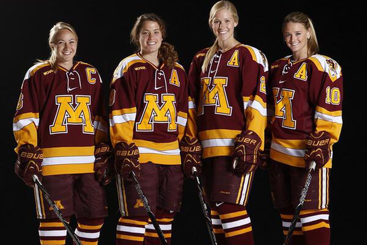 Minnesota honored Saturday its 4 seniors (from L to R): Bethany Brausen, Sarah Davis, Baylee Gillanders & Kelly Terry