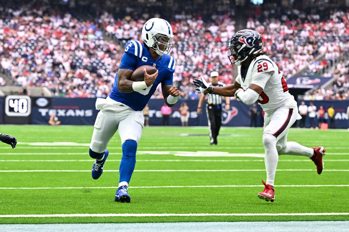 Indianapolis Colts quarterback Anthony Richardson (5) runs the ball in for a touchdown during the first quarter against the Houston Texans at NRG Stadium.
