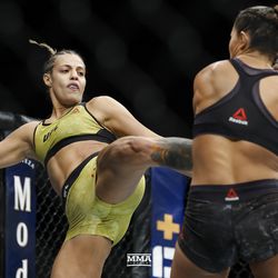 Poliana Botelho battles Lauren Mueller at UFC 236.