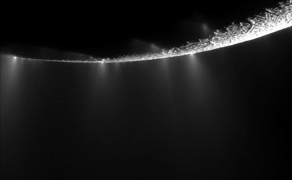 enceladus plumes