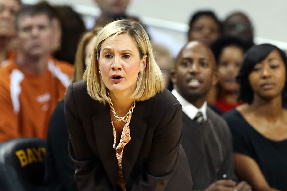 Believe it or don't, Karen Aston is barely over .500 leading the Lady Longhorns.