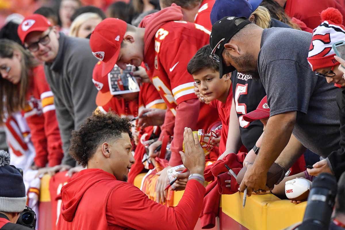 Youre in the danger zone: Inside the push for Patrick Mahomes autograph