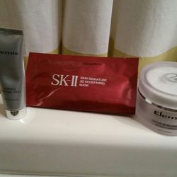 The pampering consisted of a mix of Elemis and SK-II TLC. If your skin is dehydrated in any way, I find that nothing beats Elemis products to balance you out and plump you back up. The Cellular Recovery capsules in particular are miraculous. And pre-packa