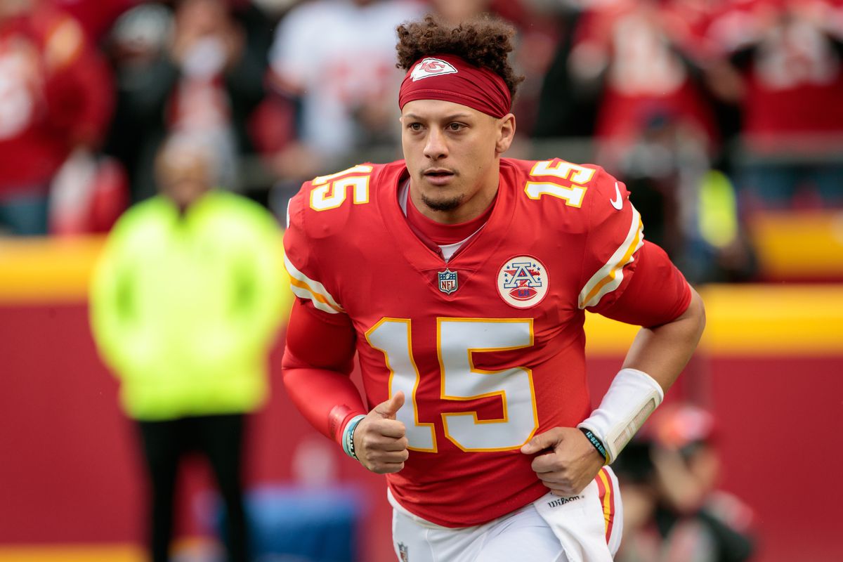 Kansas City Chiefs quarterback Patrick Mahomes heads to the bench before the game against the Pittsburgh Steelers at GEHA Field at Arrowhead Stadium.&nbsp;