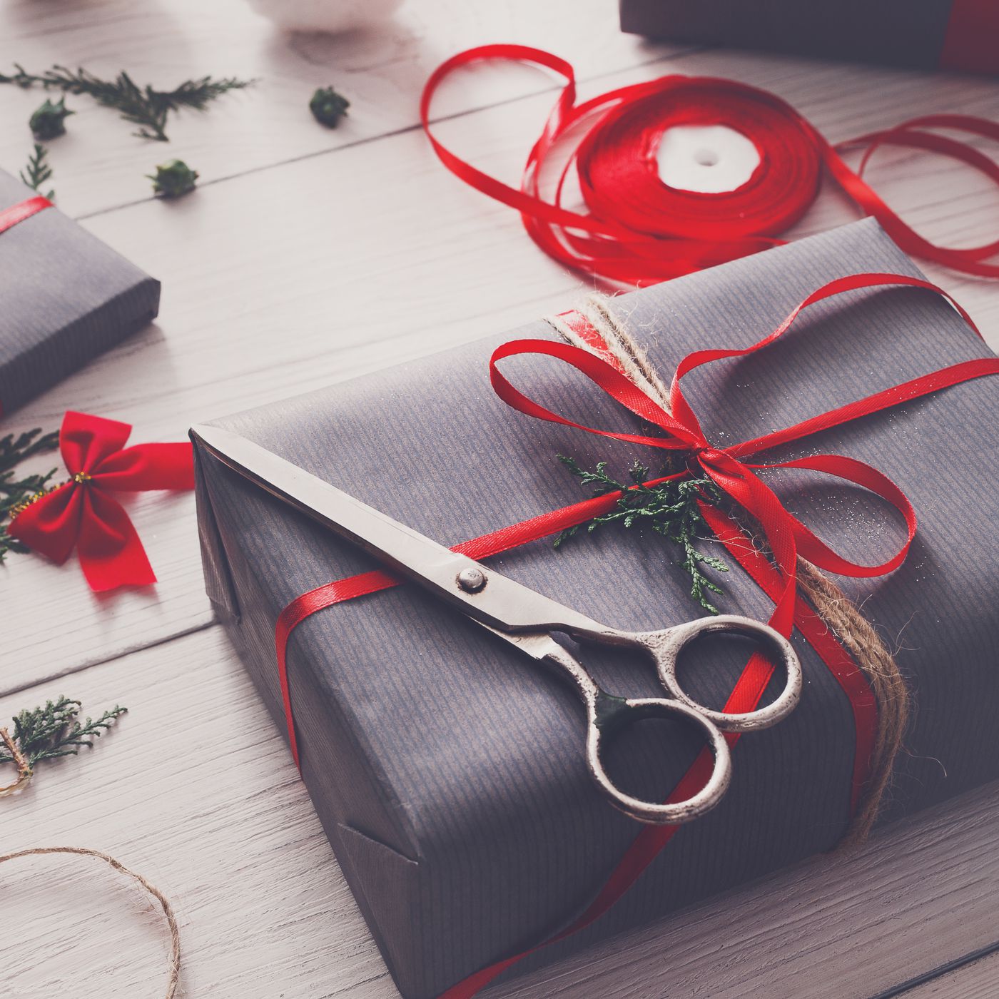 How to wrap a present: 6 tips to use this holiday season - Curbed