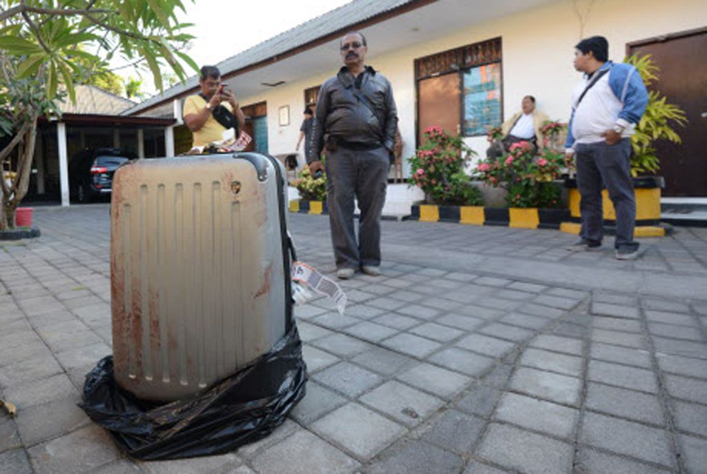 The body of Sheila von Wiese Mack was found stuffed in a suitcase in the trunk of a taxi in front of the five-star St. Regis hotel on Aug. 12, 2014. | Sonny Tumbelaka/AFP/Getty Images