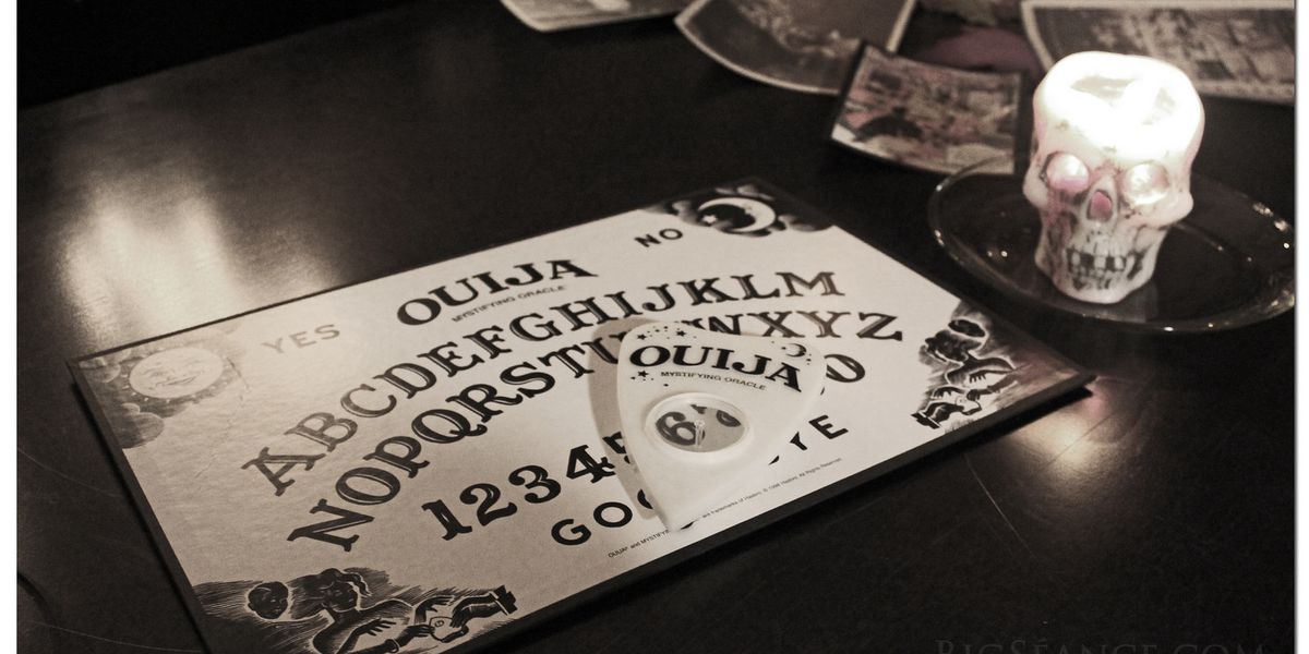 How Ouija boards work. (Hint: It's not ghosts.) - Vox
