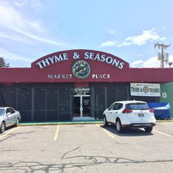 Thyme & Seasons restaurant is located at the bottom of Winegar's parking lot in Bountiful.