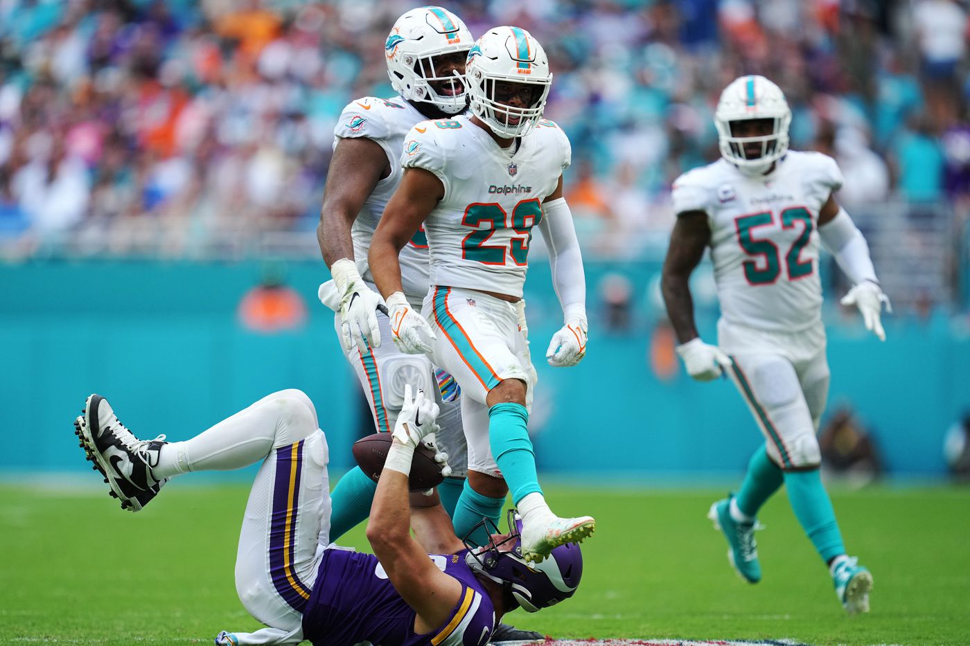 Miami Dolphins safety Brandon Jones out for the year with ACL injury - The  Phinsider
