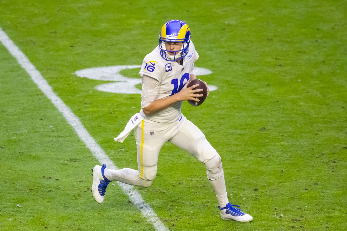 Los Angeles Rams quarterback Jared Goff (16) against the Arizona Cardinals in the second half at State Farm Stadium.