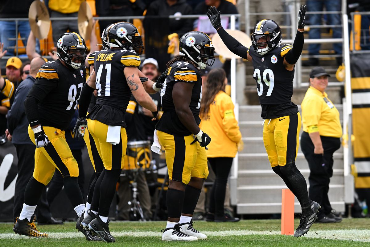 Minkah Fitzpatrick #39 of the Pittsburgh Steelers celebrates with teammates after making an interception in the third quarter against the New York Jets at Acrisure Stadium on October 02, 2022 in Pittsburgh, Pennsylvania.