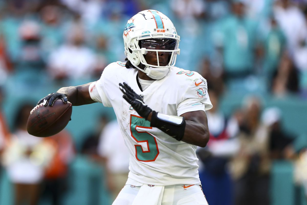 Teddy Bridgewater #5 of the Miami Dolphins throws a pass during an NFL football game against the Minnesota Vikings at Hard Rock Stadium on October 16, 2022 in Miami Gardens, Florida.