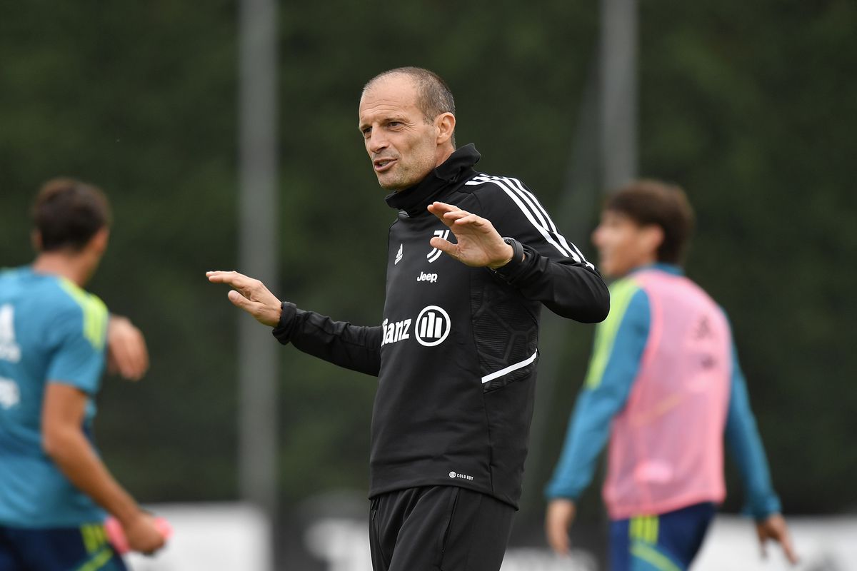 Juventus First Team &amp; Next Gen Training Session