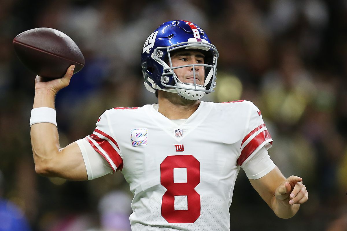 Daniel Jones #8 of the New York Giants throws a pass in the game against the New Orleans Saints during the first quarter at Caesars Superdome on October 03, 2021 in New Orleans, Louisiana.