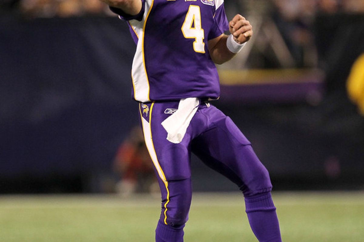 Hopping on his one good foot, Brett Favre rallies the Vikings to a win on Sunday.