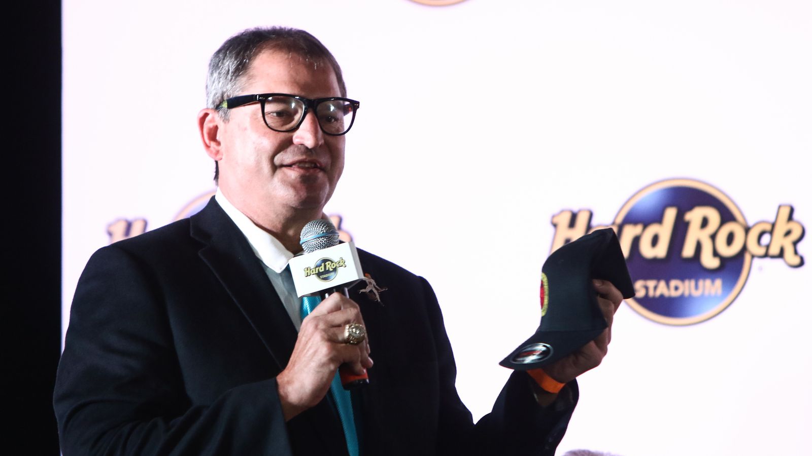 Bernie Kosar returns to Browns-affiliated TV station for 2017 coverage.