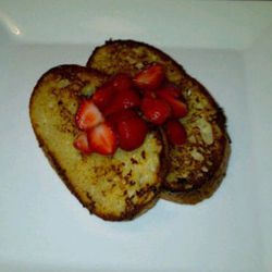 Vie French toast with Klug Farm strawberries