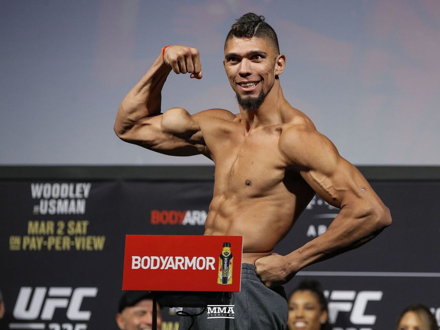 Minder redactioneel Natte sneeuw Johnny Walker confident he can beat Francis Ngannou, might pack more power  than 'The Predator' - MMAmania.com