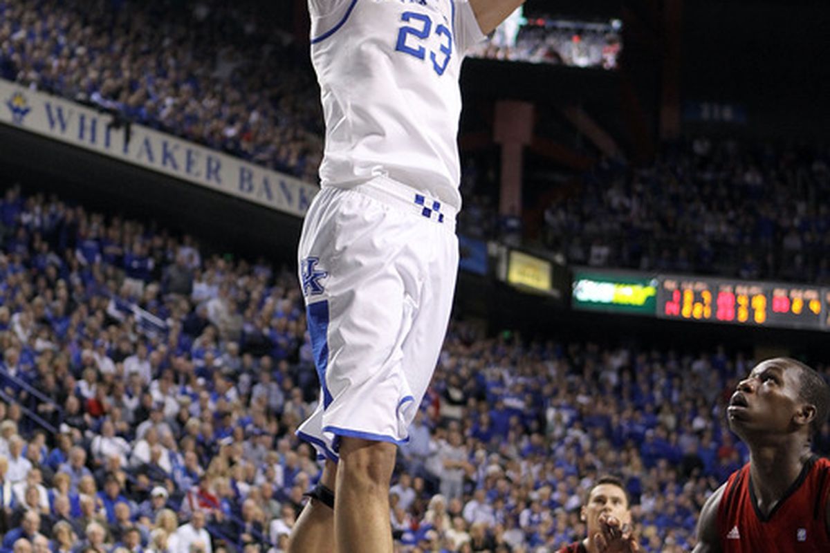 LEXINGTON, KY - DECEMBER 31:  Anthony Davis #23 of the Kentucky Wildcats dunks the ball during 69-62 win over the Louisville Cardinals at Rupp Arena on December 31, 2011 in Lexington, Kentucky.  (Photo by Andy Lyons/Getty Images)