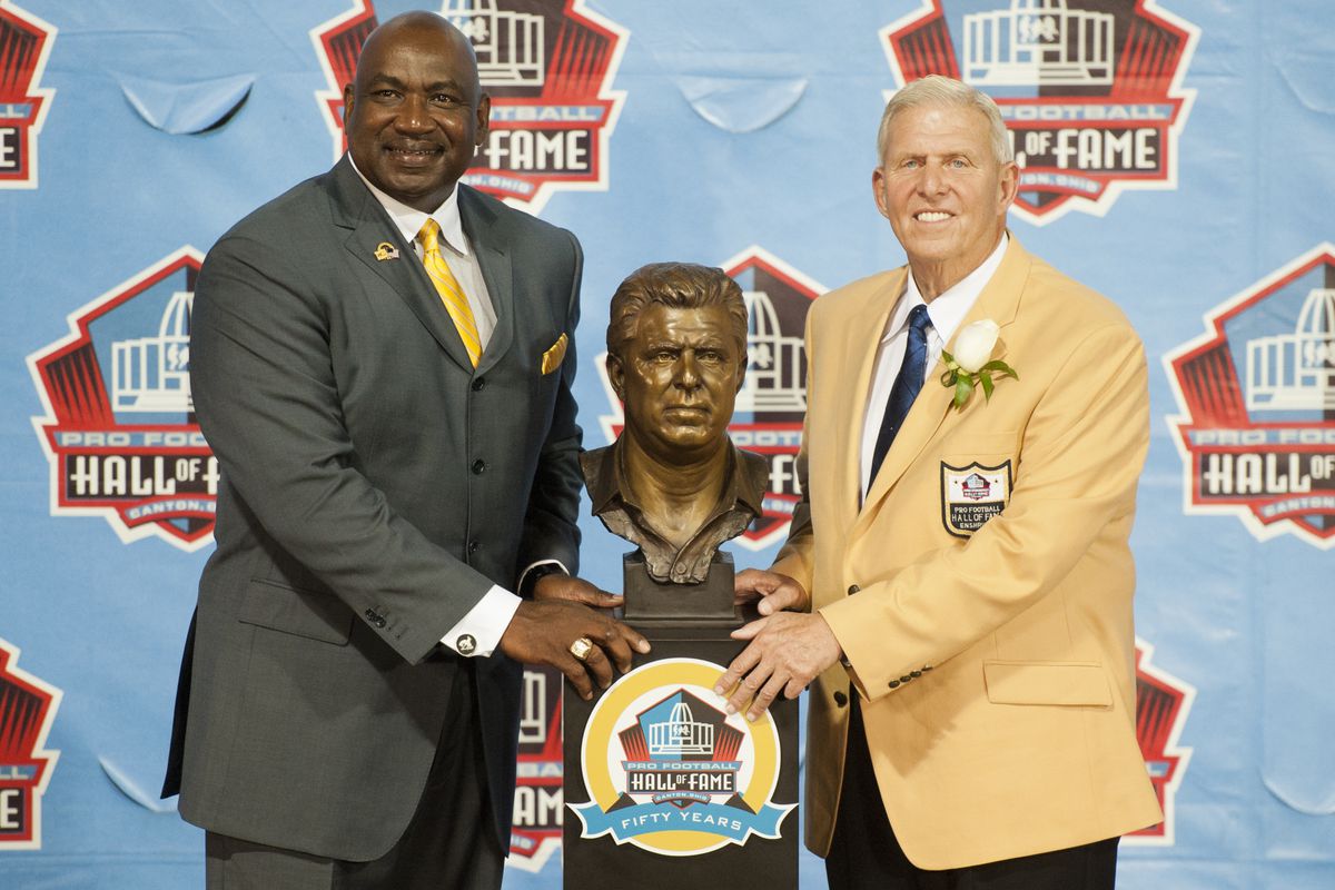 George Martin presents Bill Parcells for the Hall of Fame