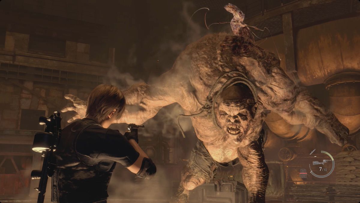Resident Evil 4&nbsp;remake&nbsp;Leon fighting a giant