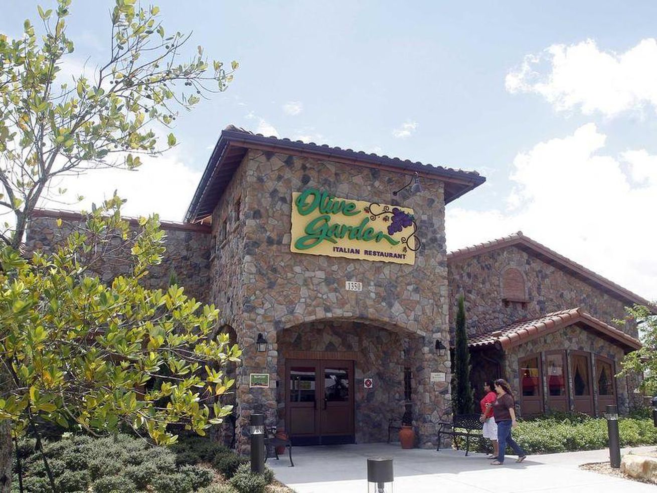 An Olive Garden restaurant is shown in Hialeah, Fla., Thursday, Sept. 6, 2012.