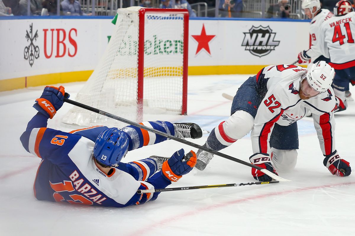 NHL: Washington Capitals at New York Islanders