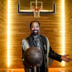 <a href="http://ny.eater.com/archives/2012/11/walt_frazier.php">The Gatekeepers: Walt 'Clyde' Frazier</a>