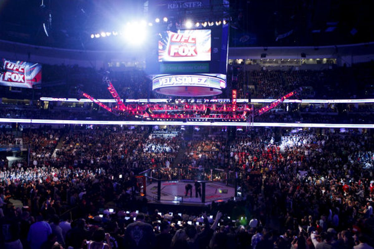 Photo via <a href="http://www.mmaconvert.com/wp-content/uploads/post-images/ufc_on_fox_arena.jpg">MMA Convert</a>.