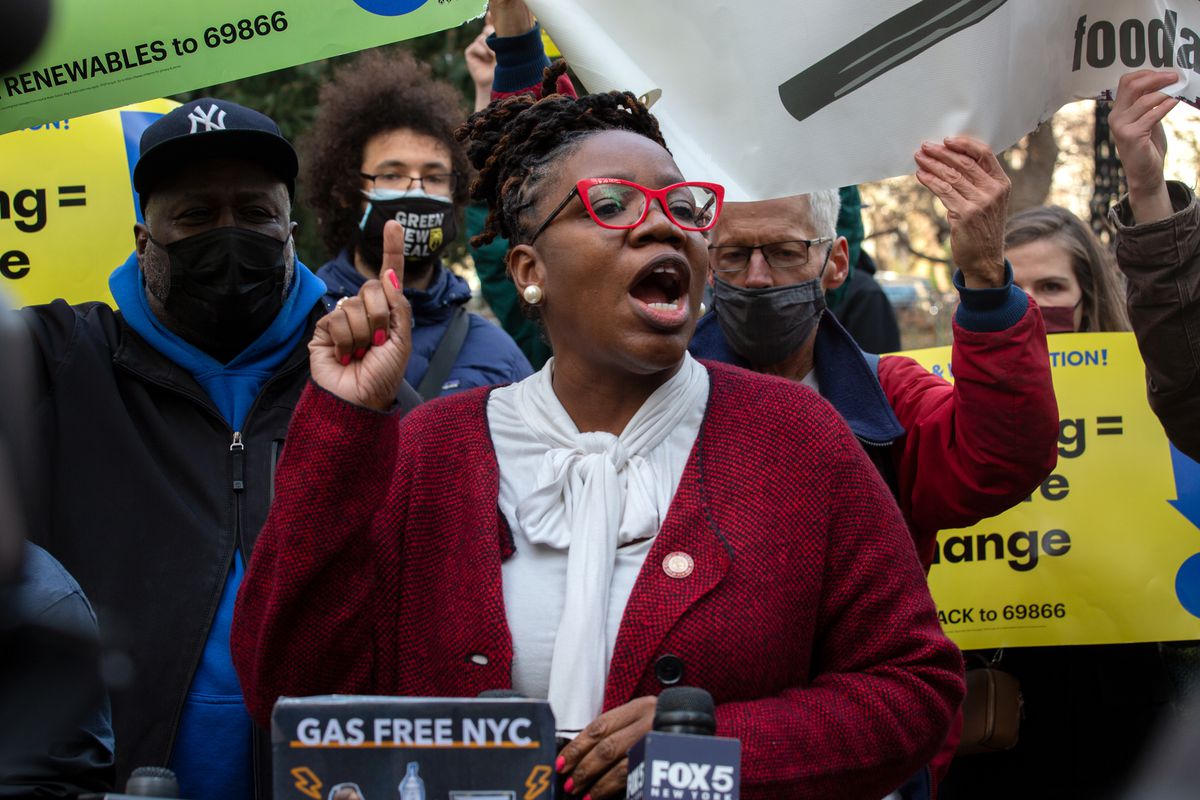 Councilmember Alicka Ampry-Samuel (D-Brooklyn) speaks at a City Hall rally ahead of a Council vote on banning natural gas in new buildings, Dec. 15, 2021.