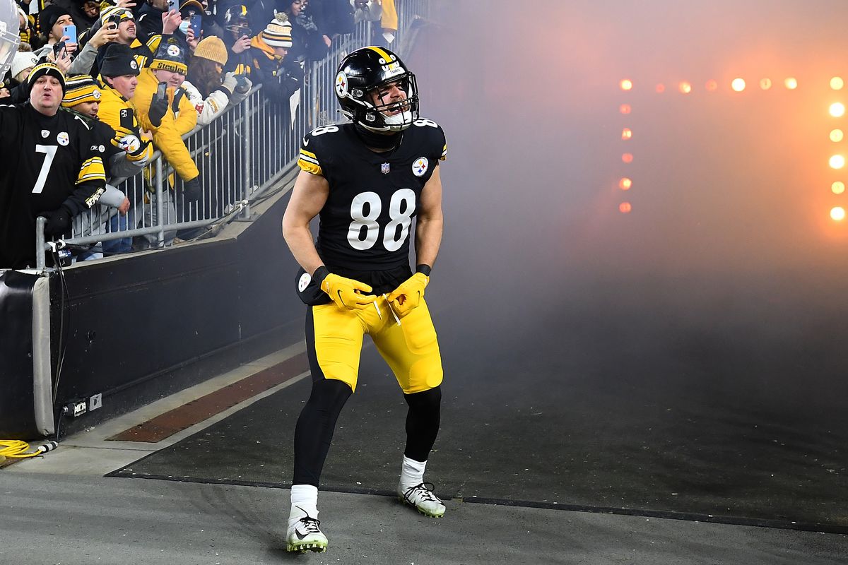 Pat Freiermuth #88 of the Pittsburgh Steelers is introduced prior to the game against the Cleveland Browns at Heinz Field on January 3, 2022 in Pittsburgh, Pennsylvania.