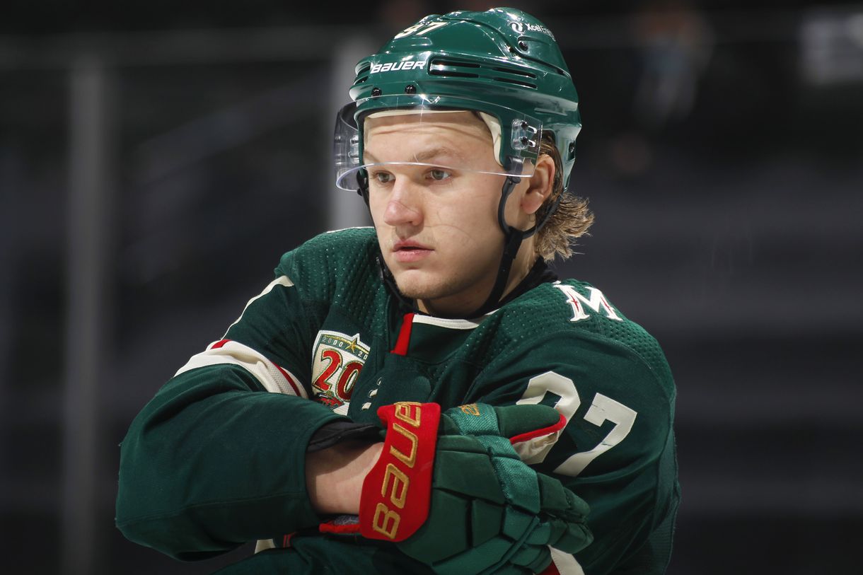 Wild rookie Kaprizov gives Calder acceptance speech, but is actually