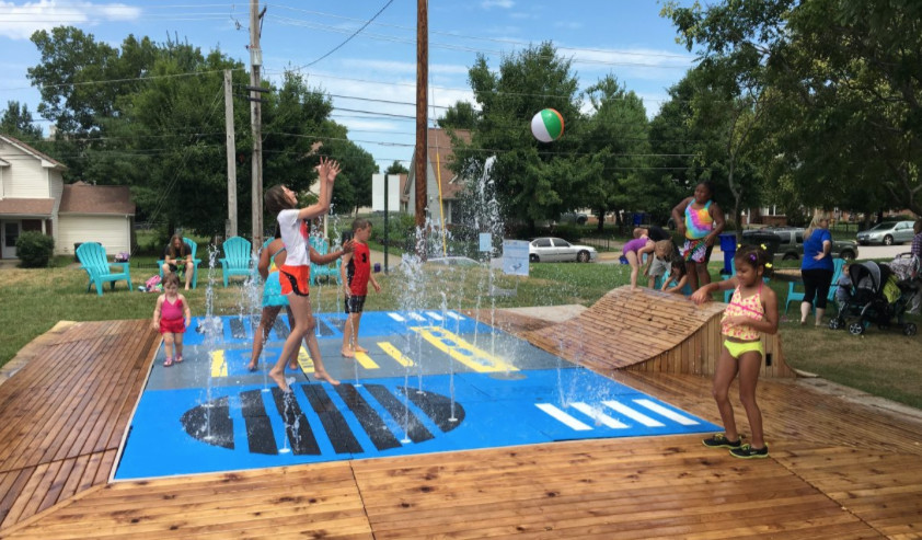 splashJAM is a temporary splash pad designed by the Gehl Institute for Lexington, Kentucky park