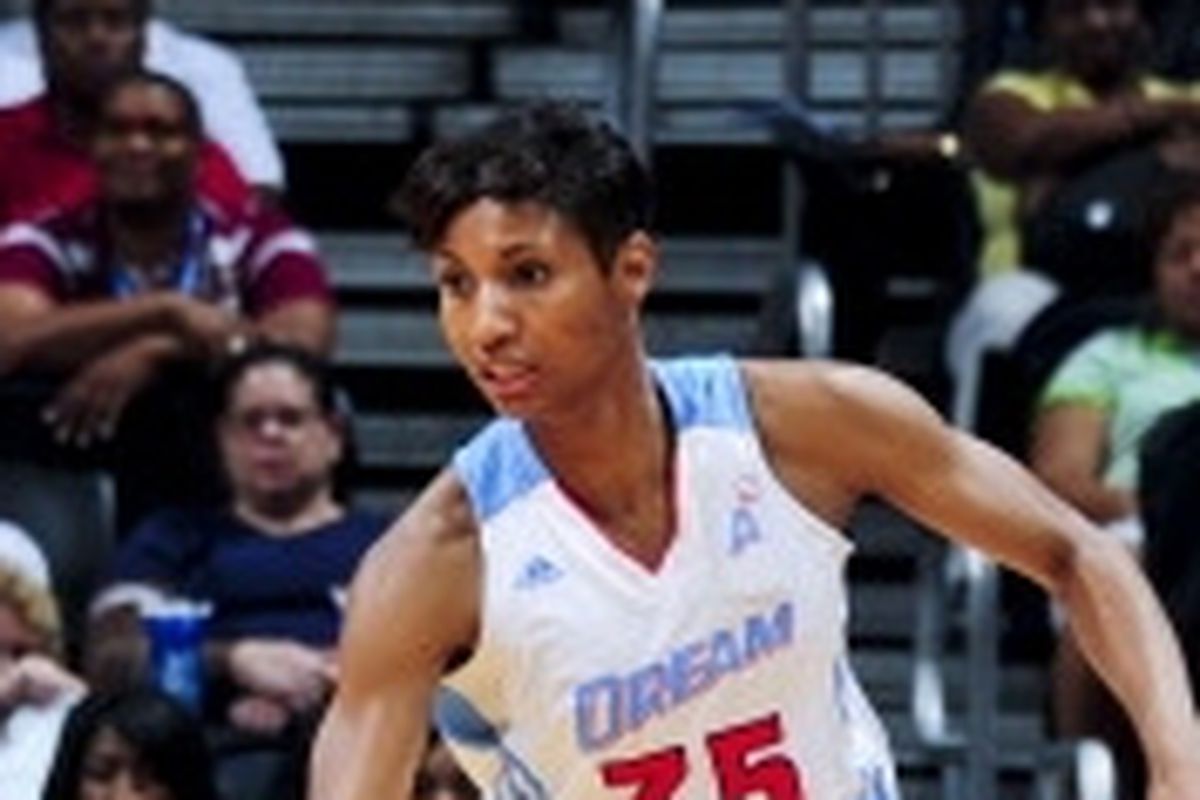 Angel Mccoughtry against the New York Liberty