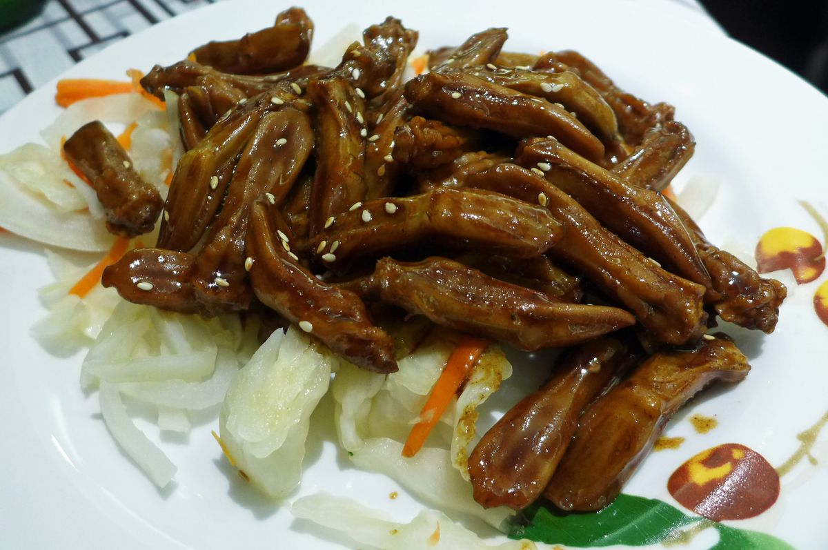 Braised duck tongues