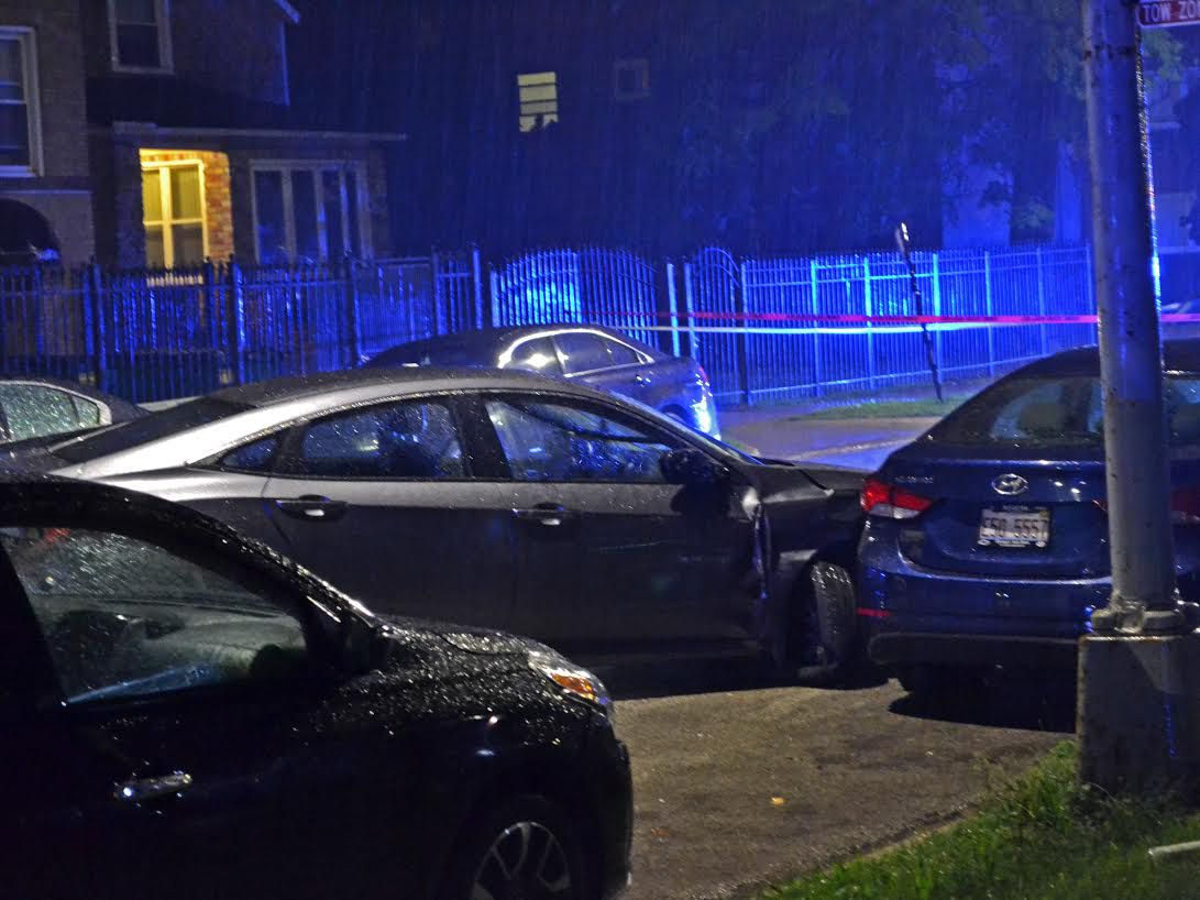 Police investigate a shooting about 1 a.m. Wednesday, August 29, 2018 in the 7400 block of South Yates Ave. in Chicago. | Justin Jackson/ Sun-Times