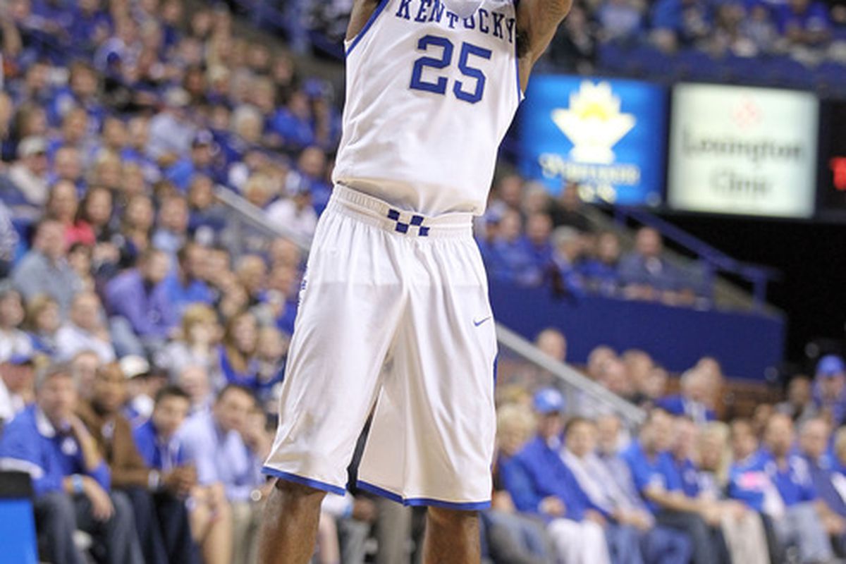 LEXINGTON, KY - NOVEMBER 07:  Marquis Teague #25 of the Kentucky Wildcats shoots the ball during  the exhibition game against the Morehouse Maroon Tigers at Rupp Arena on November 7, 2011 in Lexington, Kentucky.  (Photo by Andy Lyons/Getty Images)
