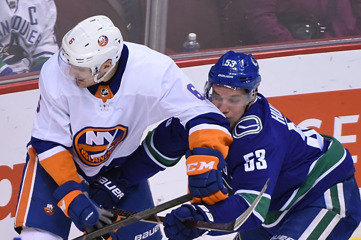 NHL: New York Islanders at Vancouver Canucks