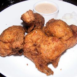 Salt and Fat Fried chicken by <a href="http://www.flickr.com/photos/37619222@N04/5921768952/in/pool-29939462@N00/">moosefan68</a>. 