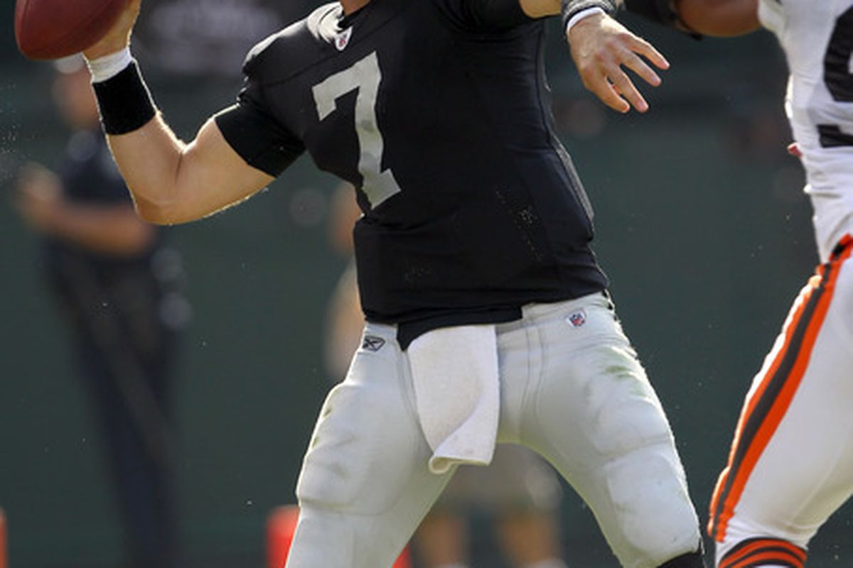 OAKLAND, CA - OCTOBER 16:  Kyle Boller #7 of the Oakland Raiders throws the ball against the Cleveland Browns at O.co Coliseum on October 16, 2011 in Oakland, California.  (Photo by Ezra Shaw/Getty Images)