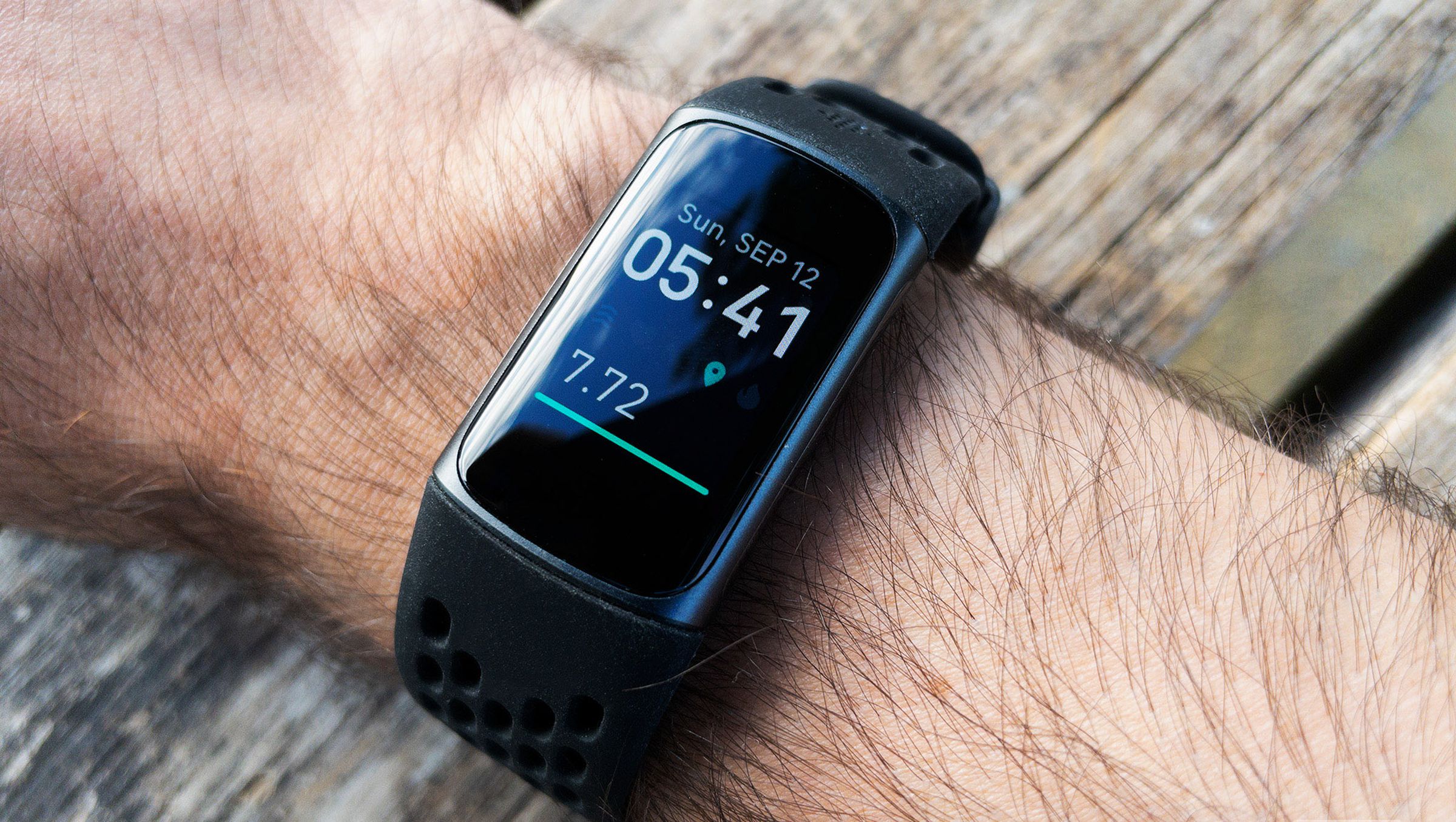 gebed compressie hoogtepunt Fitbit Charge 5 review: touchscreen fatigue - The Verge