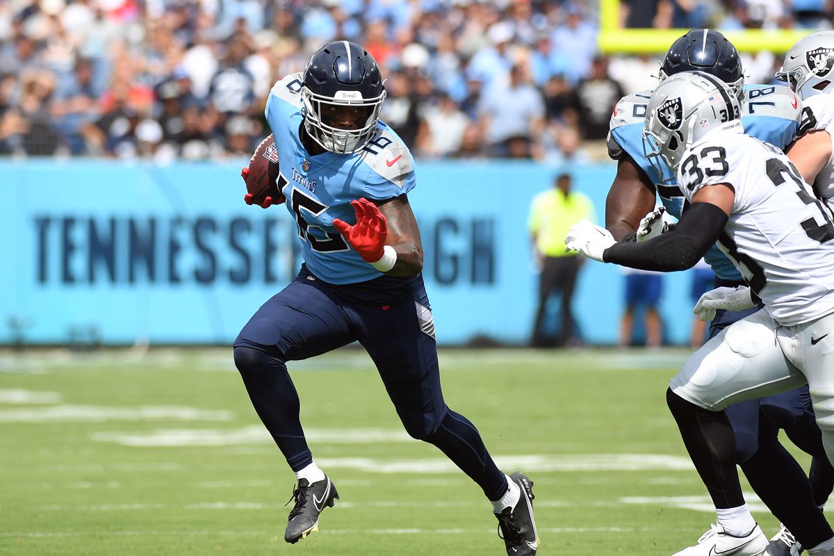 Tennessee Titans wide receiver Treylon Burks (16) runs after a reception during the first half against the Las Vegas Raiders at Nissan Stadium.