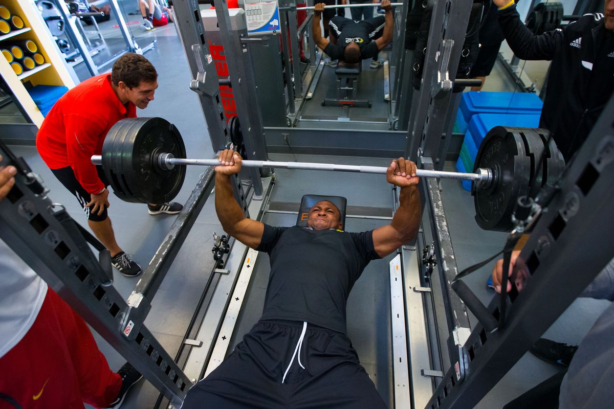 Danielle Hunter prepping for last year's combine. He seems to be a wee bit on the strong side.