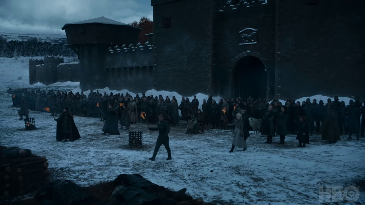 Game of Thrones season 8 episode 4 preview - people gathered outside Winterfell
