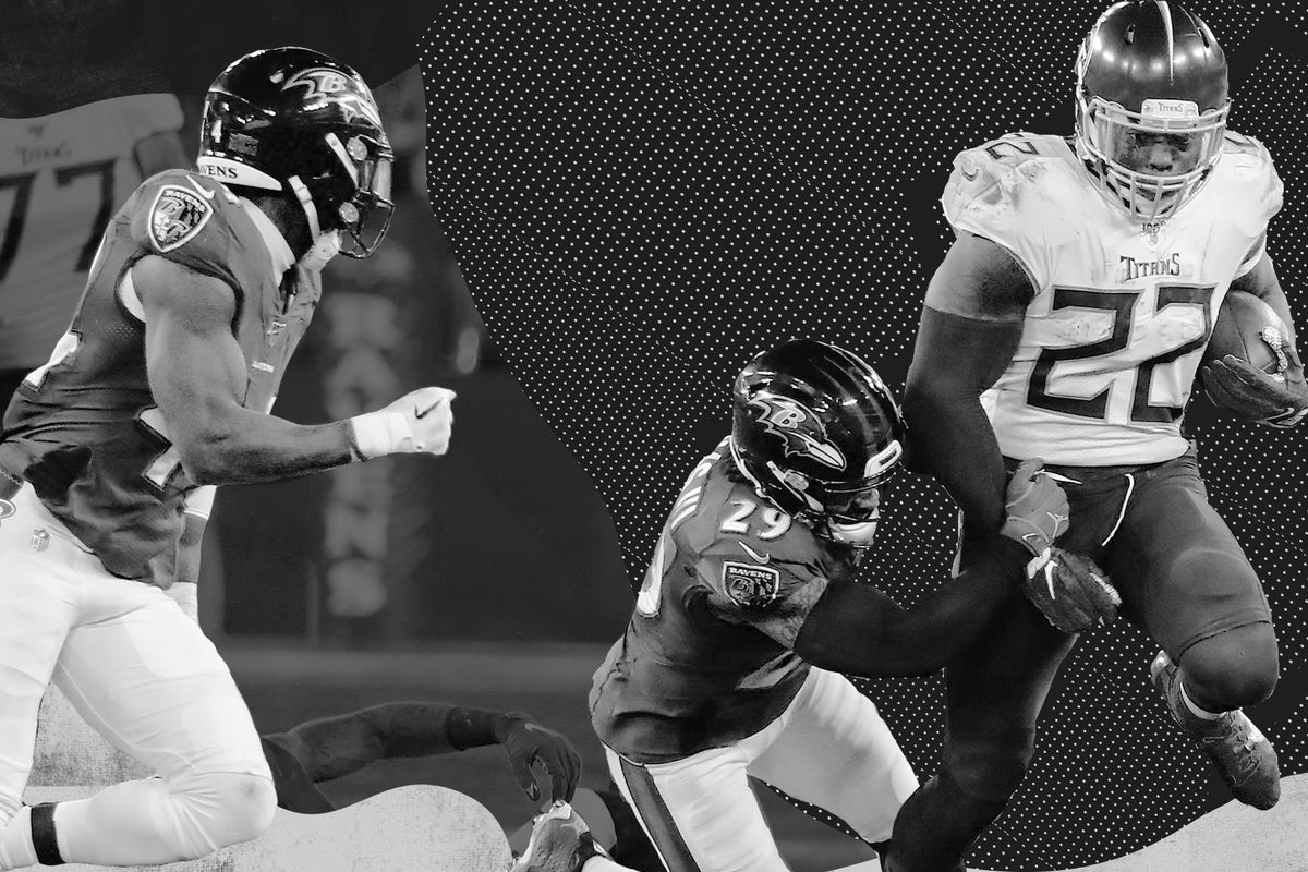 A black and white image of Titans RB Derrick Henry running through two Ravens defenders