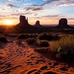 2nd stop in our amazing trip, Monument Valley...One of the most beautiful sunrise I ever seen Had an appointment with a snake during the night I almost stepped on it